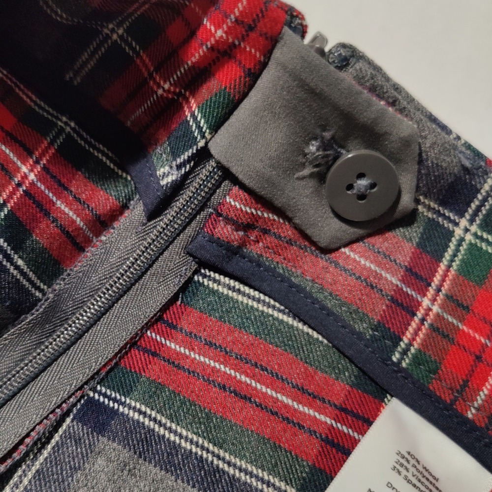 Talbots Plaid Wool Blend Slim Ankle Pants Red Grey Tartan Size 12 Side Zip - Picture 6 of 8